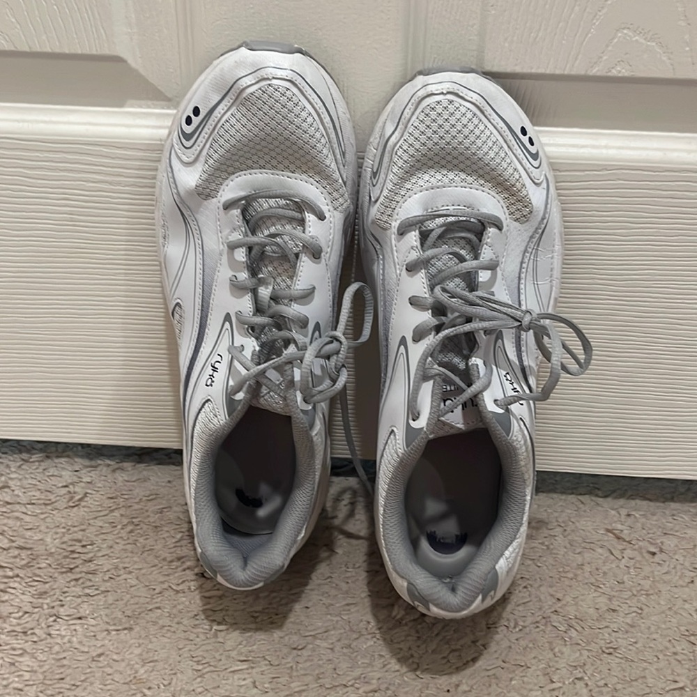 🔴 5 items for $25 Sale! Ryka White Tennis Shoes 9